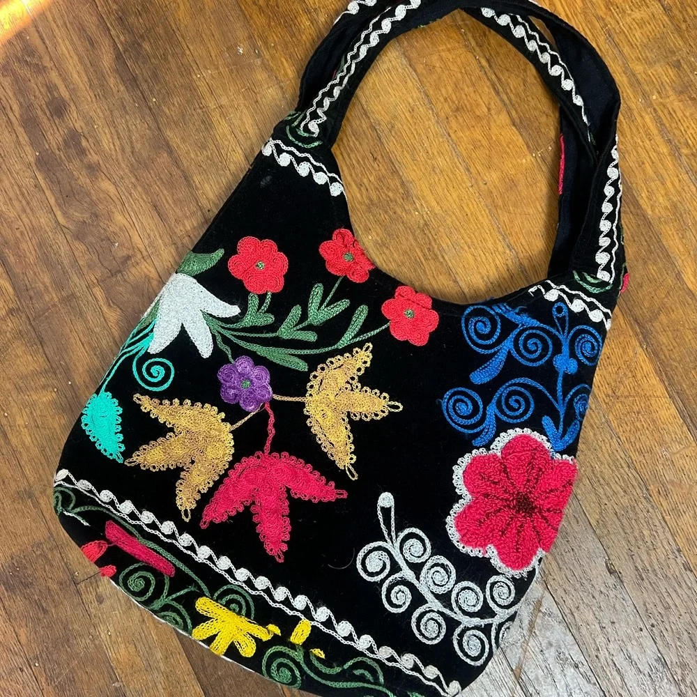 70’s VINTAGE Chenille Metallic Floral Embroidered Black Velvet Hobo Shoulder Bag